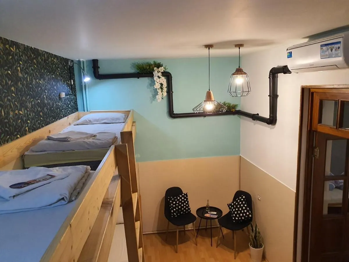 Envoy Hostel Tbilisi